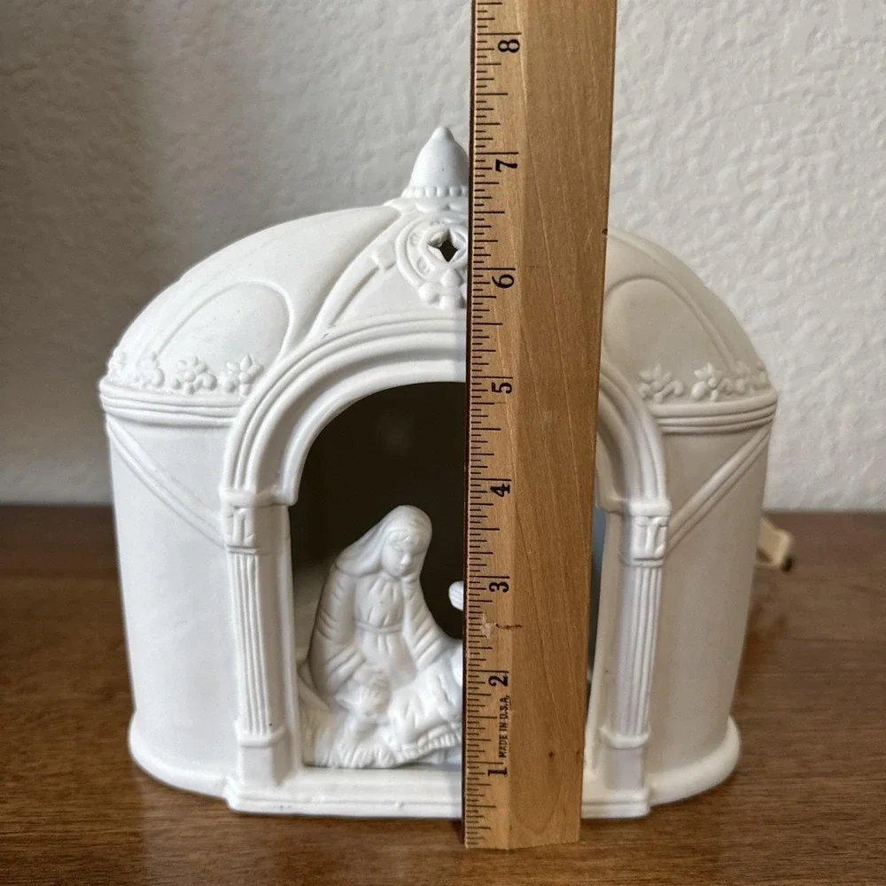 Vntg Porcelain Nativity Scene Lighted Corded Bethlehem Collection 1996 Edition